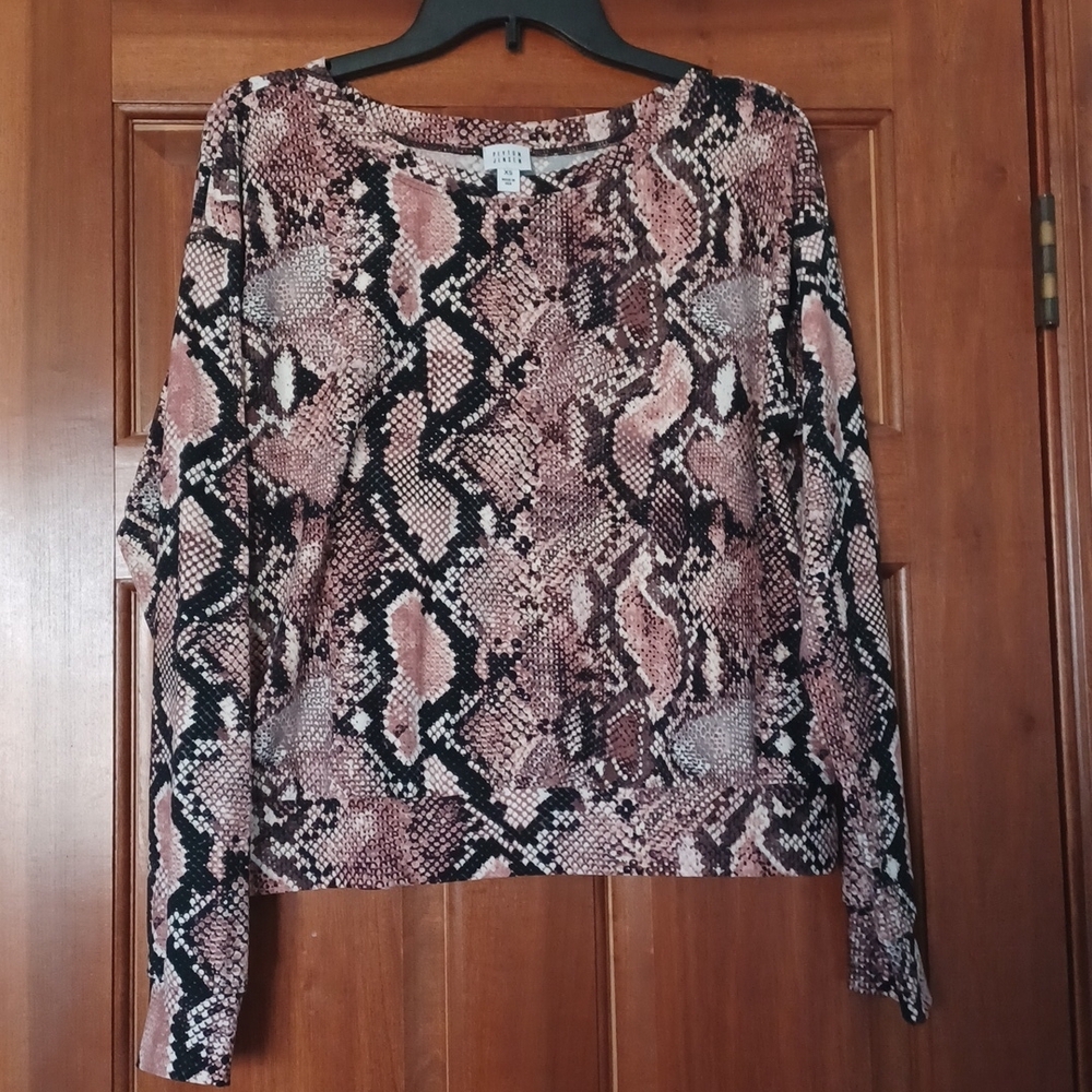 Peyton Jensen | snake skin print top, stretchy